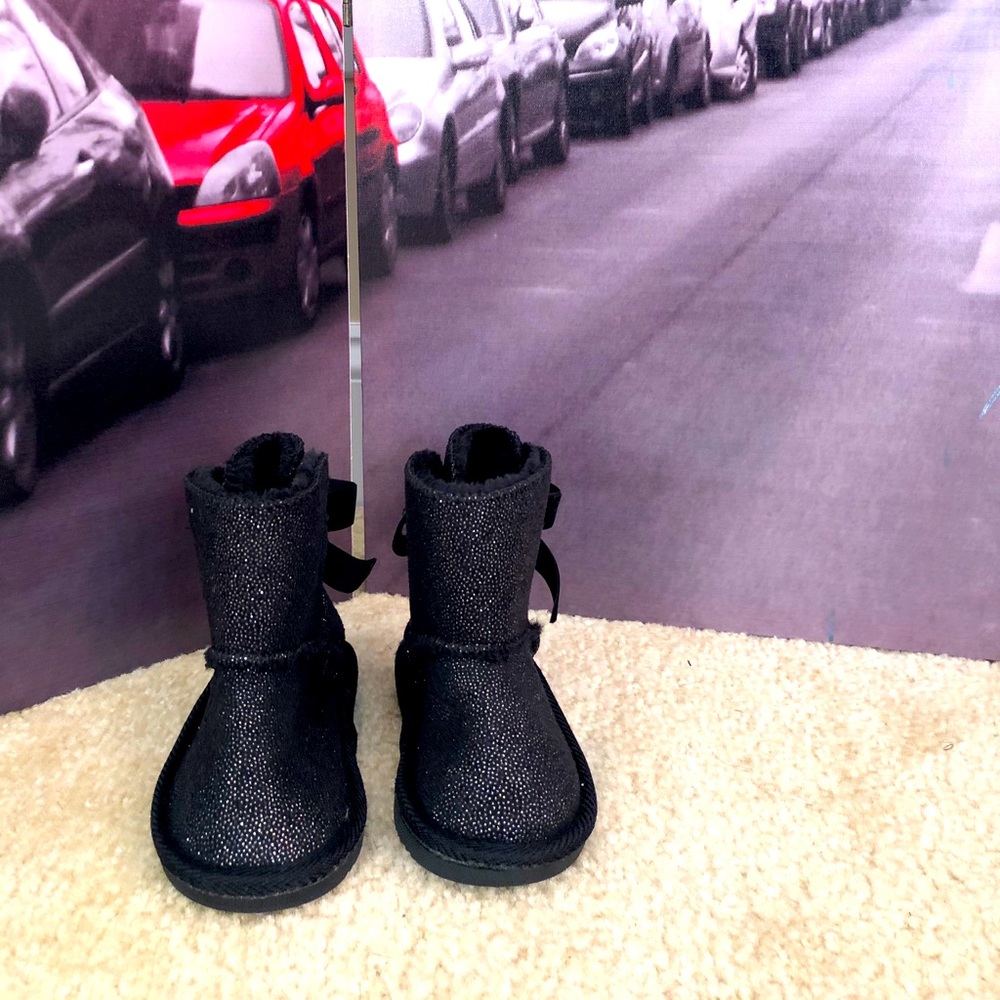 Black and silver sparkly boots!